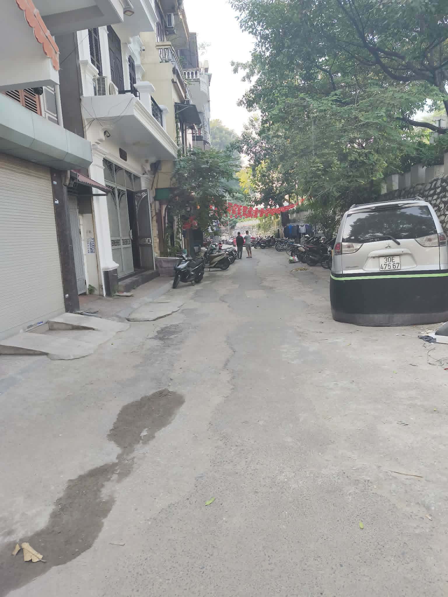 BÁN GẤP NHÀ PHÓ ĐỨC CHÍNH TT BA ĐÌNH GIÁP RANH HOÀN KIẾM 70M X 4 TẦNG MT 6M 17,9 TỶ